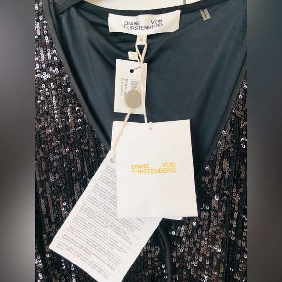 DIANE VON FURSTENBERG
MELINA BELTED SEQUINED STRETCH-MESH DRESS - Picture 16 of 16